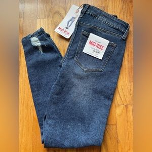Celebrity Pink Skinny Mid-Rise Jeans